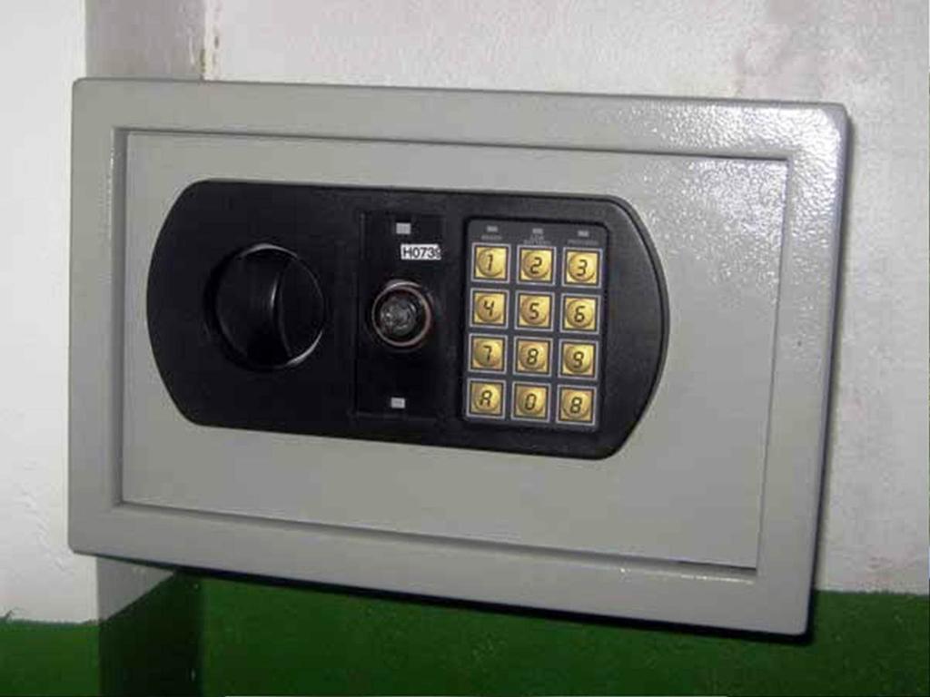 Allstar Guesthouse Karon Phòng bức ảnh