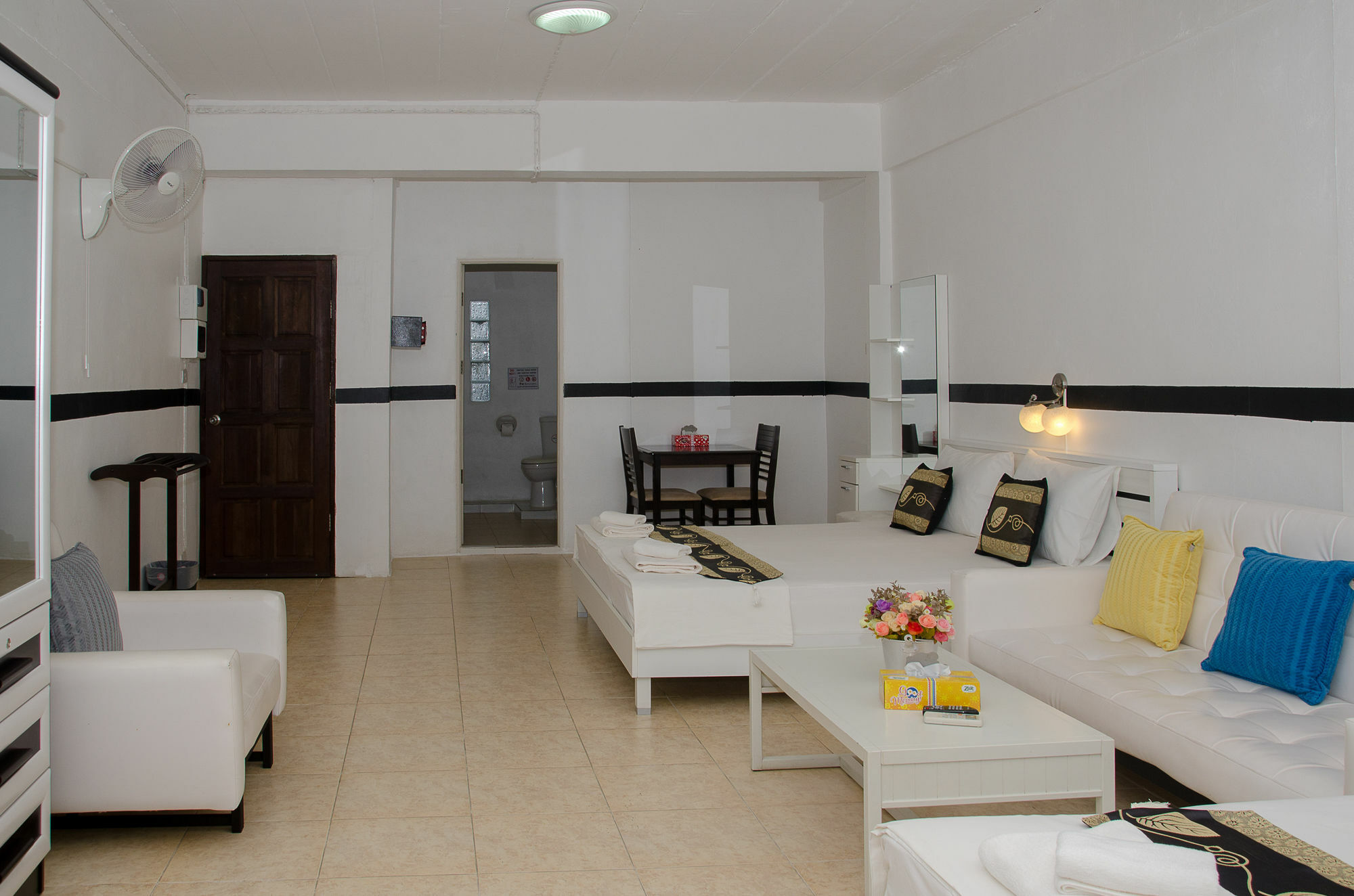 Allstar Guesthouse Karon Ngoại thất bức ảnh