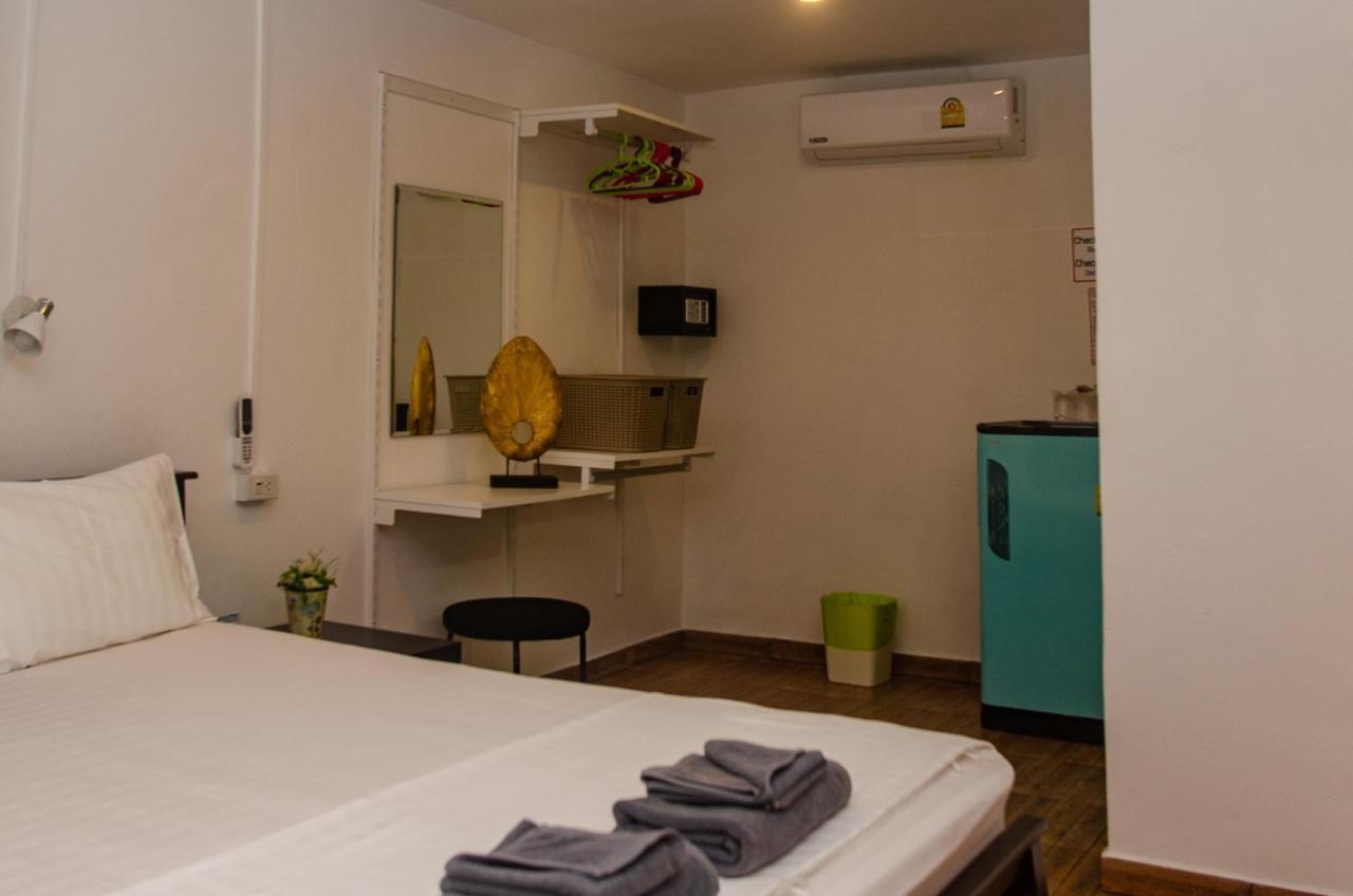 Allstar Guesthouse Karon Ngoại thất bức ảnh
